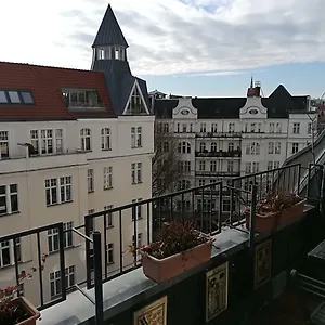 https://ansbacher-unterm-dach.find-berlin-hotels.com